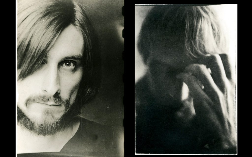 Портрети музикантів, надруковані в техніці літографічного друку. Зліва направо — Євген (бас-гітара), Мітя (гітара)