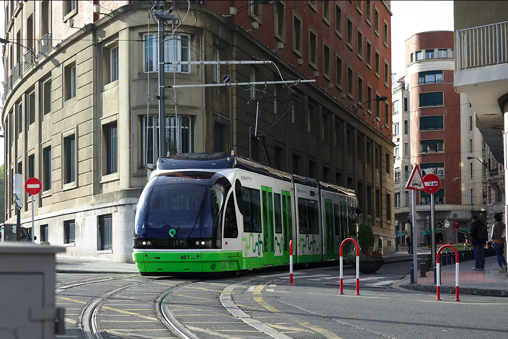 Більбао за часів Аскуна оновило трамвайний парк