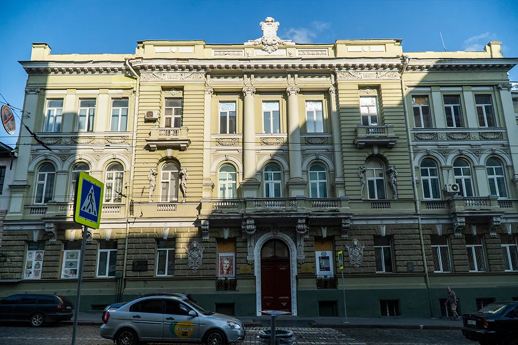 Будинок радіотехнікуму на Сумській, 18