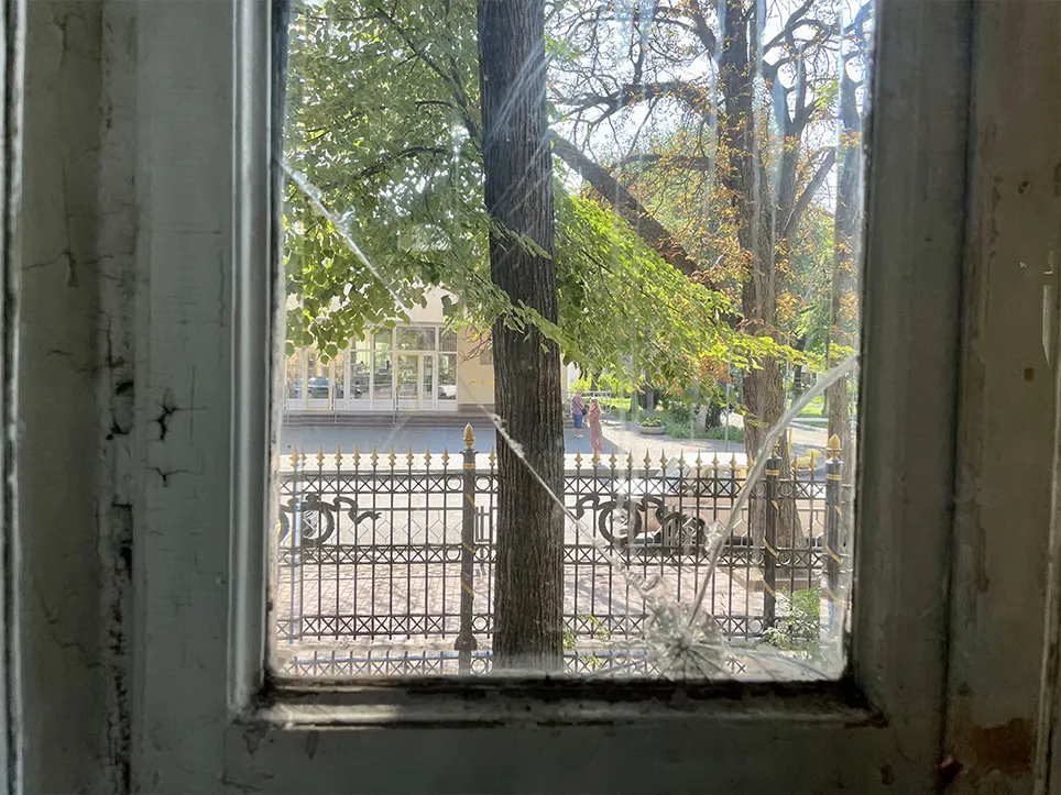 Пошкодження Будинку архітектора. Фото Дмитра Кузубова