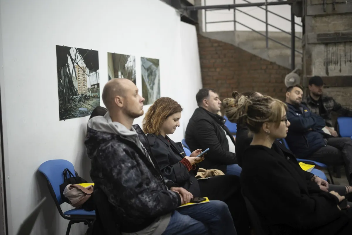 Авдиторія на презентації «Маніфесту сталого миру» у Харківському ЄрміловЦентрі