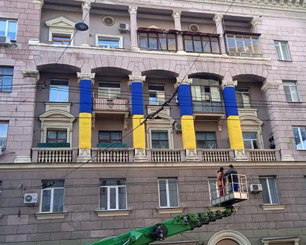 декомунізація