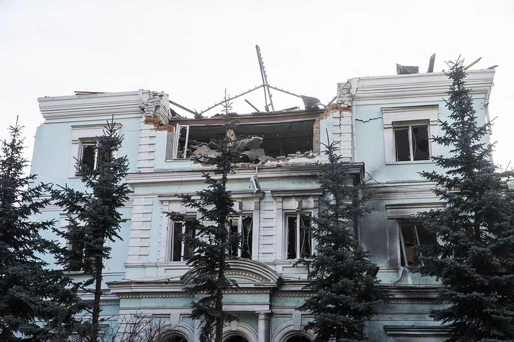 Руйнування після обстрілу 23 січня у центрі Харкова на вулиці Пушкінська. Фото: Катерина Переверзева