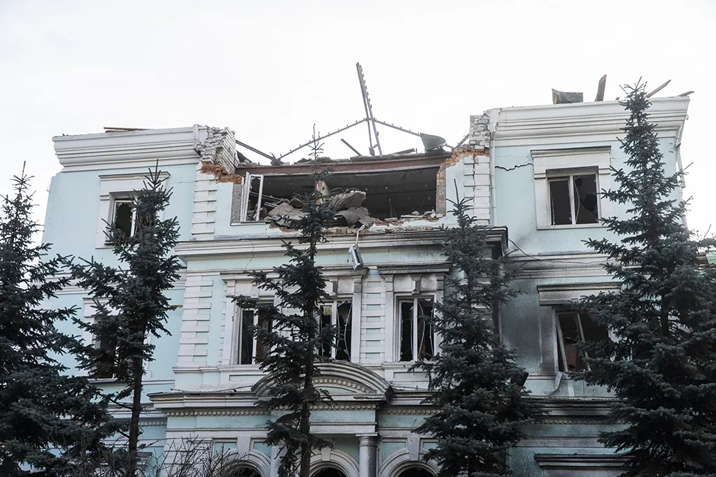 Руйнування після обстрілу 23 січня у центрі Харкова на вулиці Пушкінська. Фото: Катерина Переверзева