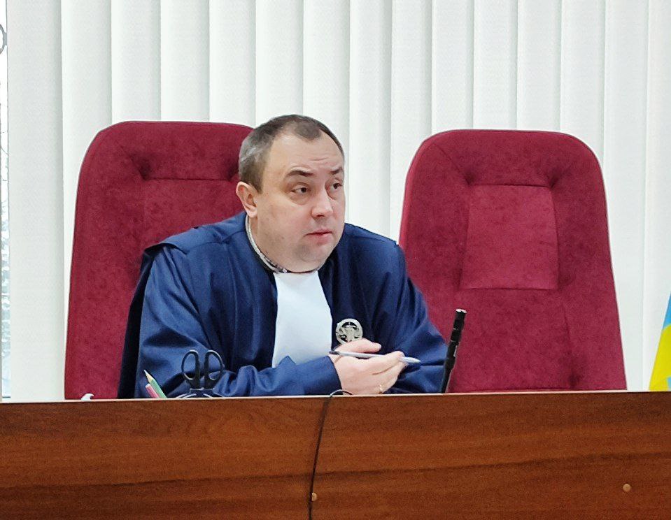 Суддя Анатолій Бідонько веде справу з червня 2023 року