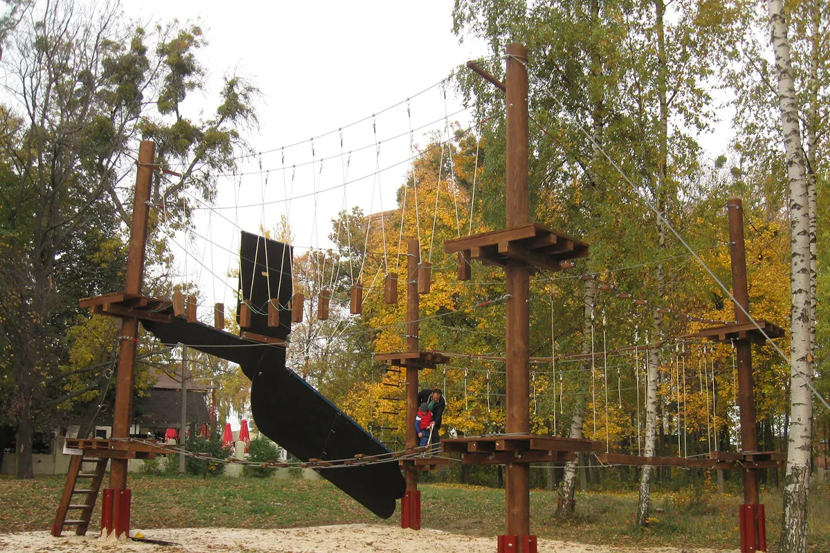 Люботин
