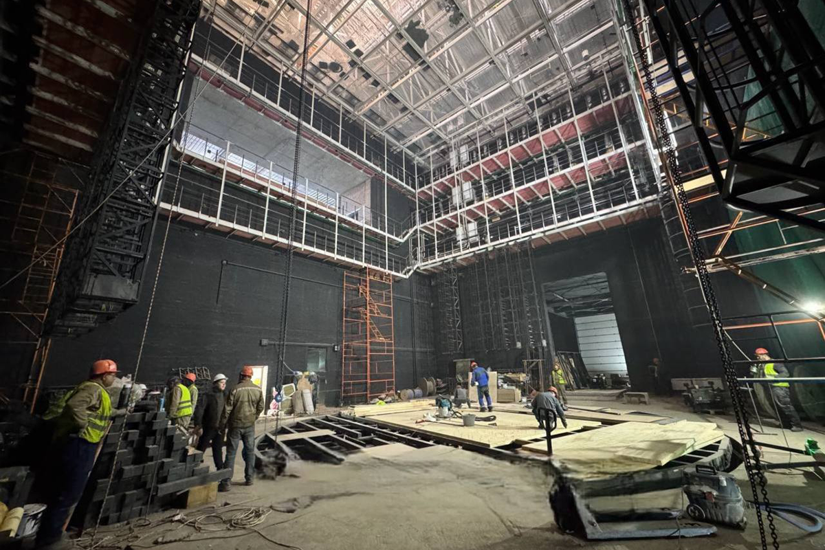 уничтоженный драмтеатр мариуполь фото