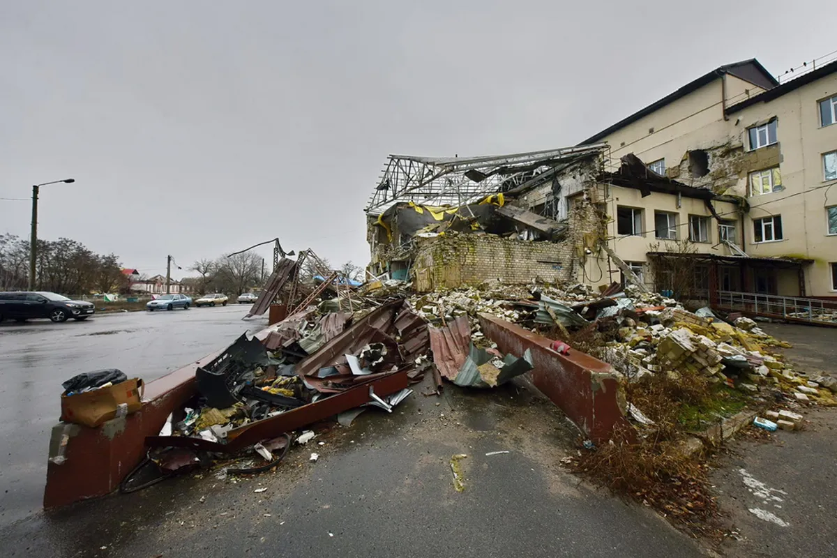 зруйнована лікарня в Ізюмі