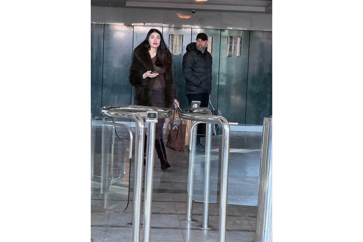 Голова Харківської ОВА Олег Синєгубов з пакетом