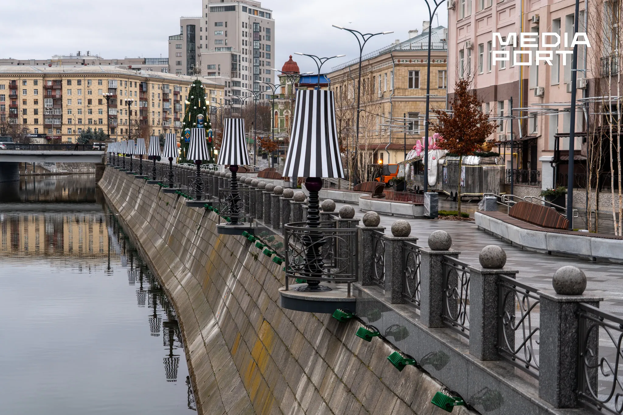 Лопанська набережна Харків